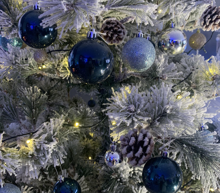 Set de 30 boules de Noël argent et bleu Ø4 à 6cm