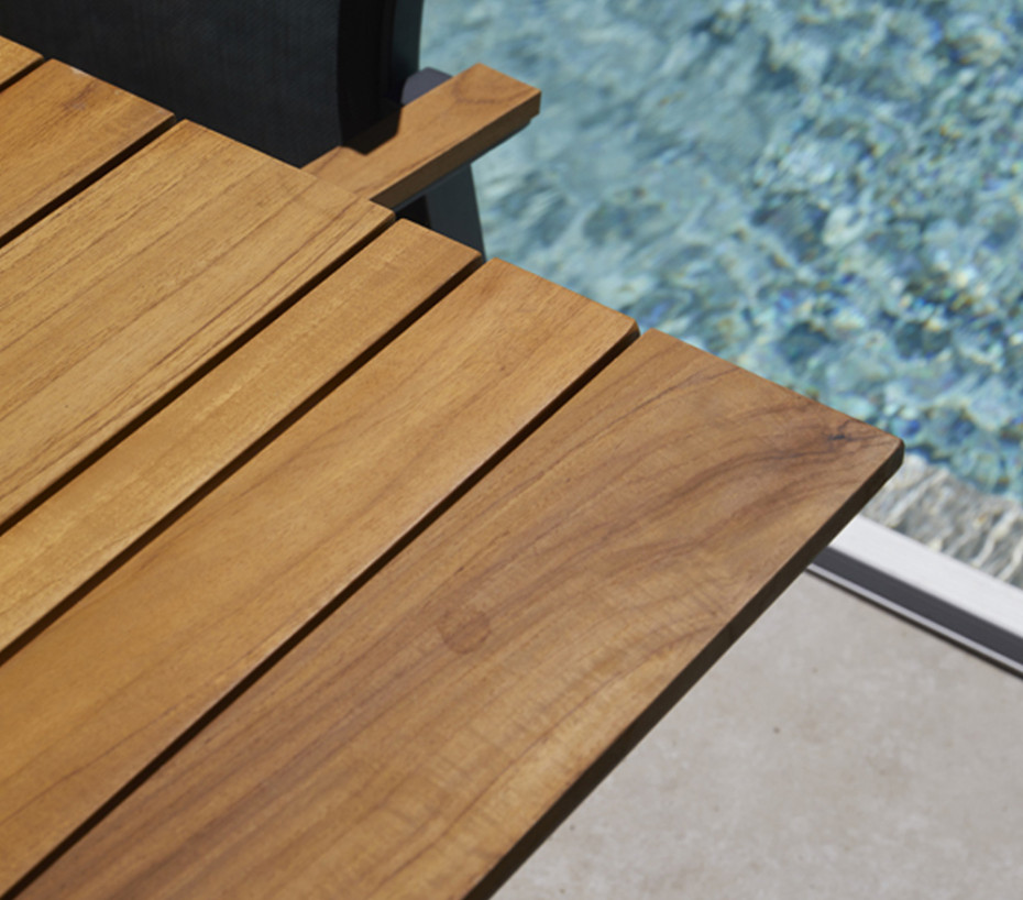 Ensemble repas CINCINNATOS - 1 table de jardin bois et 6 chaises plastiques - Ozalide