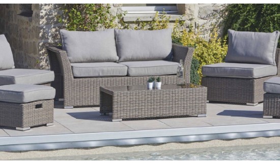 Comment rénover son salon de jardin en résine tressée en 4 étapes ?